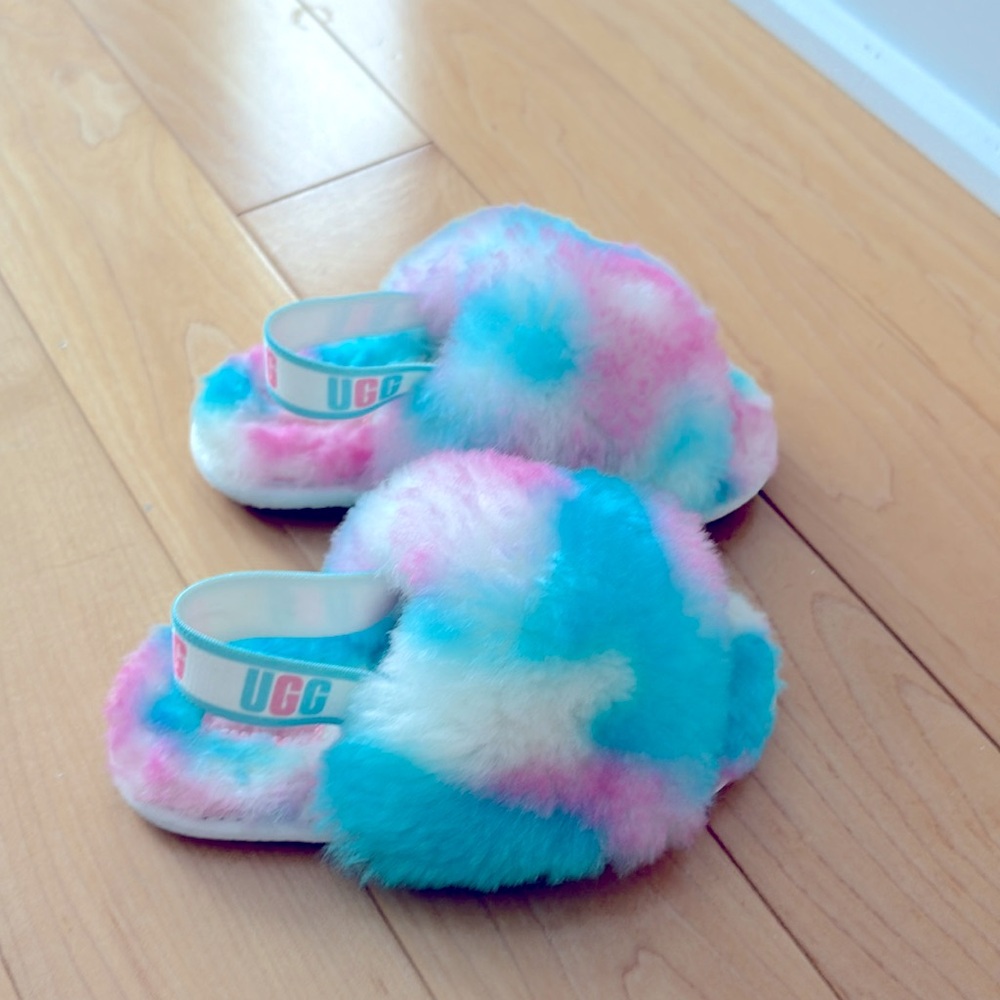 Kids Ugg fluff yeah slides